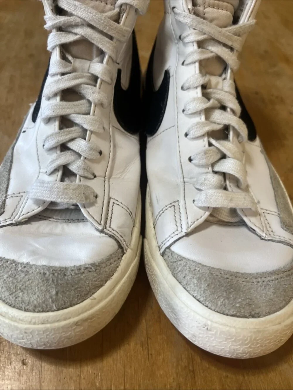Nike Blazer Mid 77 Vintage Youth Size 5.5 or Ladies Size 7/38 White Black Hi Top